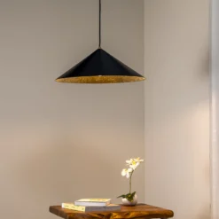 Hängeleuchte Fuji, Verbundfaser, schwarz/goldfarben, Ø 50 cm
