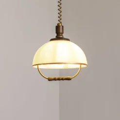 Hängeleuchte Ilsa, weiß/gold, Ø 30 cm, höhenverstellbar