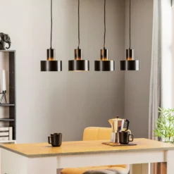 Hängeleuchte Rif 4, linear vierflammig, schwarz