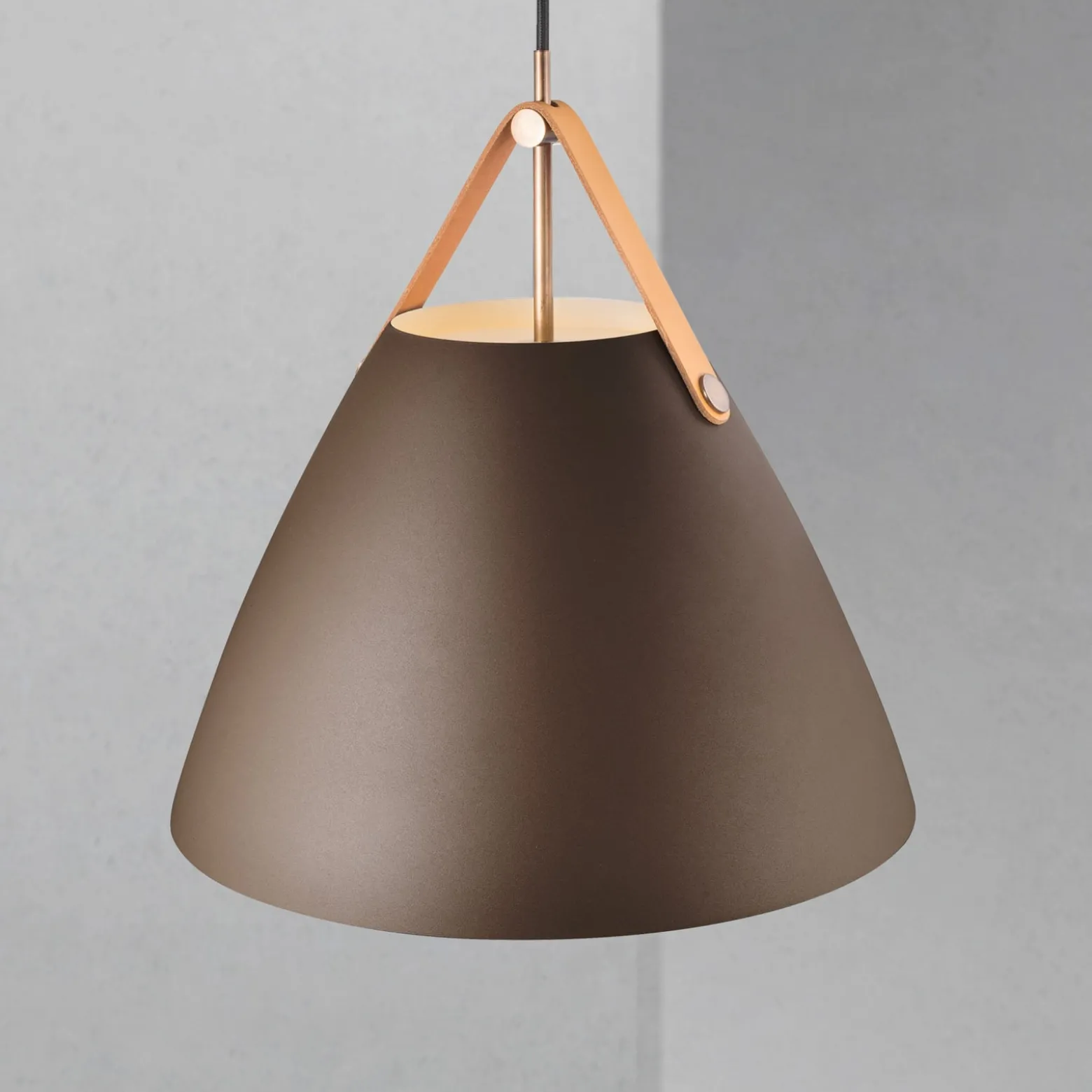 Hängeleuchte Strap mit Metallschirm beige, 36 cm
