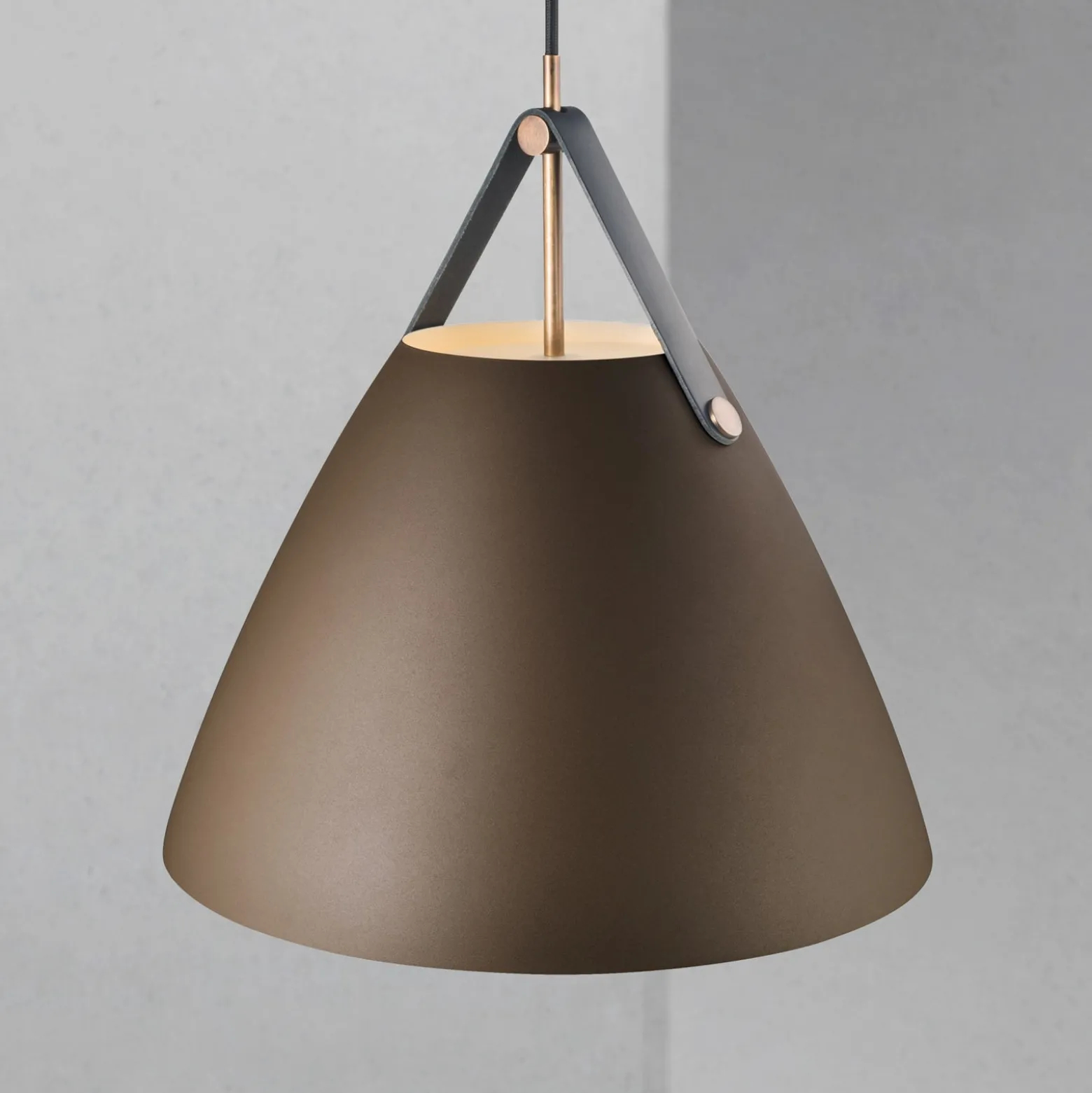 Hängeleuchte Strap mit Metallschirm beige, 36 cm