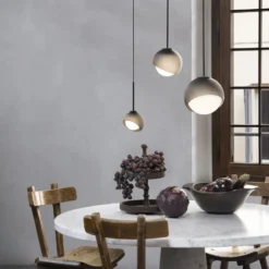 Ideal Lux Hängelampe Bloom, Ø 30 cm, schwarz, Metall/Glas