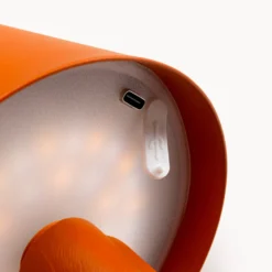 KARE LED-Akkutischleuchte Animal Rabbit, orange, IP54, 29cm