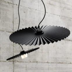 Karman Gonzaga LED-Hängeleuchte, Ø 59 cm, schwarz