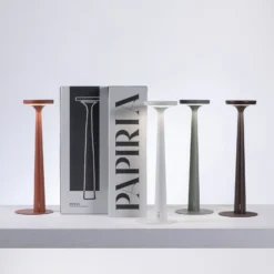 Karman LED-Akku-Tischleuchte Papiria, braun matt, CCT