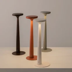 Karman LED-Akku-Tischleuchte Papiria, rot matt, CCT