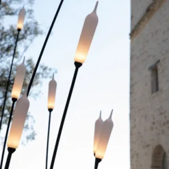 Karman Nilo LED-Erdspießleuchte, Höhe 150 cm