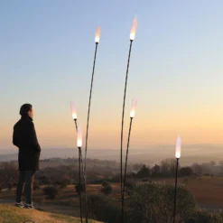 Karman Nilo LED-Erdspießleuchte, Höhe 118 cm