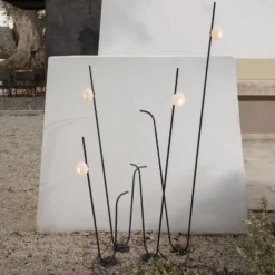 Karman Pois Spieß-Stehleuchte IP65, 3.000K, 158 cm