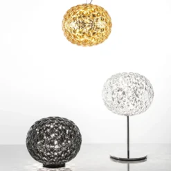 Kartell Planet LED-Tischlampe mit Fuß, transparent