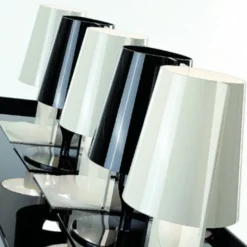 Kartell Take Designer-Tischleuchte, weiß