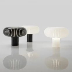 Kartell Tischleuchte Teresa, weiß, Ø 50 cm, PMMA recycelt