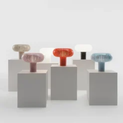 Kartell Tischleuchte Teresa, weiß, Ø 50 cm, PMMA recycelt
