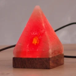 Kleine USB-Tischleuchte Pyramide für Computer