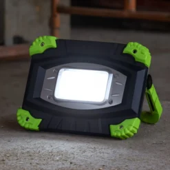 LED-Akku-Außenstrahler 850947, schwarz/grün, Länge 17 cm
