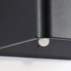 LED-Akku-Außenwandlampe Iseo, schwarz, Breite 10 cm, Sensor