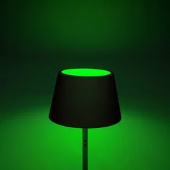 LED-Akku-Stehlampe Pomezia, schwarz, 150 cm, IP54, USB