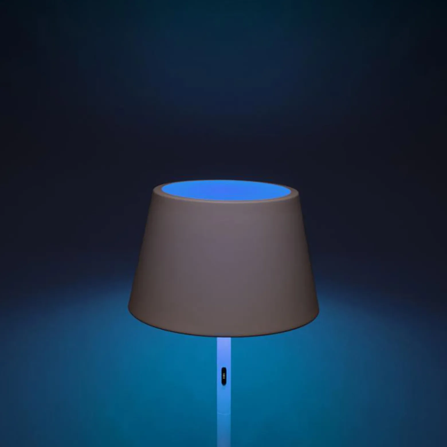 LED-Akku-Stehlampe Pomezia, weiß, 150 cm, IP54, USB
