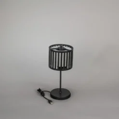 LED-Akku-Tischlampe Bottle, schwarz, Alu, IP54, Dimmer, CCT