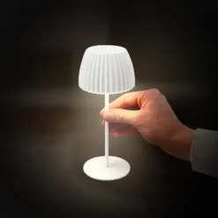 LED-Akku-Tischlampe Brilo unplugged Riffle, 20 cm, weiß