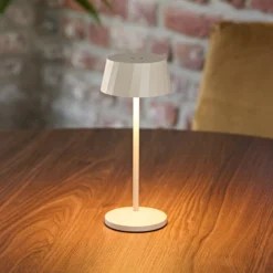 LED-Akku-Tischlampe Facetta, beige, 22 cm, Metall, CCT IP44