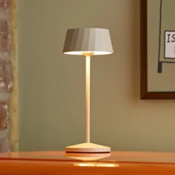 LED-Akku-Tischlampe Facetta, 3er-Set, beige, 22 cm, IP44