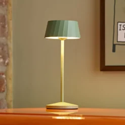 LED-Akku-Tischlampe Facetta, grün, Höhe 22 cm, Metall, CCT