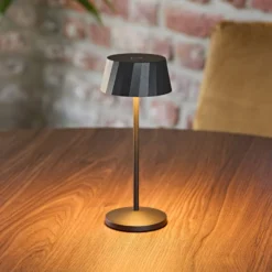 LED-Akku-Tischlampe Facetta, schwarz, 22 cm, Metall CCT IP44
