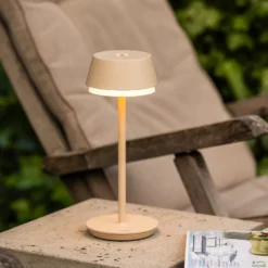 LED-Akku-Tischlampe Lyon, sandfarben, IP54, Dimmer, CCT, RGB