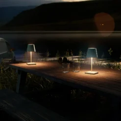 LED-Akkutischlampe Nuindie mini, USB-C, salbeigrün, dimmbar