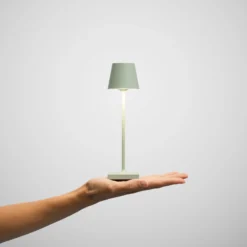 LED-Akkutischlampe Nuindie pocket, salbeigrün, IP54, dimmbar