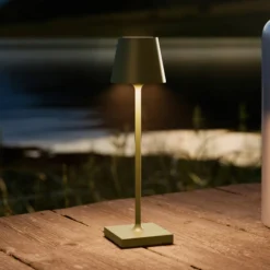 LED-Akkutischlampe Nuindie pocket, tannengrün, IP54, dimmbar