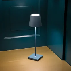 LED-Akkutischlampe Nuindie, USB-C, blau, IP54, dimmbar