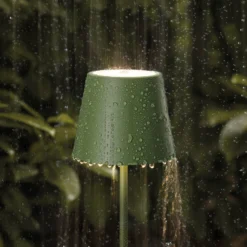 LED-Akkutischlampe Nuindie, USB-C, tannengrün, IP54, dimmbar