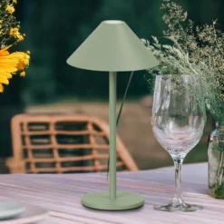 LED-Akku-Tischlampe Prato, salbeigrün Höhe 25 cm Metall IP54