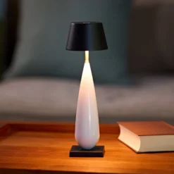 LED-Akkutischlampe Thala, weiß/schwarz, IP65, 24cm, CCT dim.