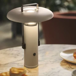 LED-Akku-Tischleuchte Camping, weiß, Aluminium, PMMA, CCT