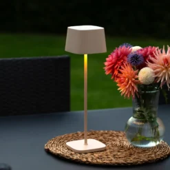 LED-Akku-Tischleuchte Capri, Höhe 36 cm, sandfarben, IP54