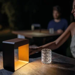 LED-Akku-Tischleuchte Dama, dunkelbraun, Aluminium, ABS