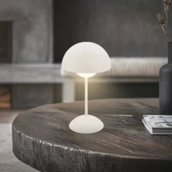 LED-Akku-Tischleuchte Kugle, weiß, Metall, IP44, dimmbar