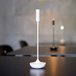 LED-Akkutischleuchte Nucandle, weiß, IP54, dimmbar