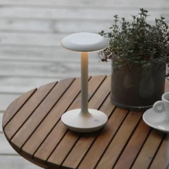 LED-Akku-Tischleuchte Petit, greige, Aluminium, IP44