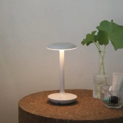 LED-Akku-Tischleuchte Petit, greige, Aluminium, IP44