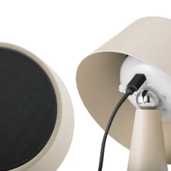 LED-Akku-Tischleuchte Solino, beige, Solar/USB, 26 cm, IP44