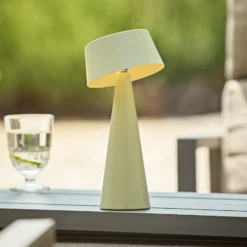 LED-Akku-Tischleuchte Solino, grün, Solar/USB, 26 cm, IP44