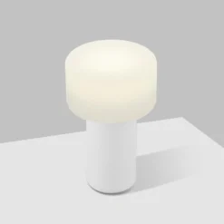 LED-Akku-Tischleuchte Tiny-B, weiß, Höhe 13 cm, IP54, USB