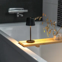 LED-Akku-Tischleuchte Vence, Höhe 22 cm, schwarz, IP54, USB