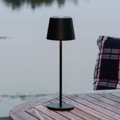 LED-Akku-Tischleuchte Vence, Höhe 32 cm, schwarz, IP54, USB