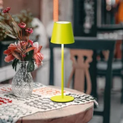 LED-Akku-Tischleuchte Viletto, hellgrün, IP54