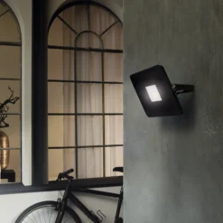 LED-Außenstrahler Faedo 3 in Schwarz, 50W